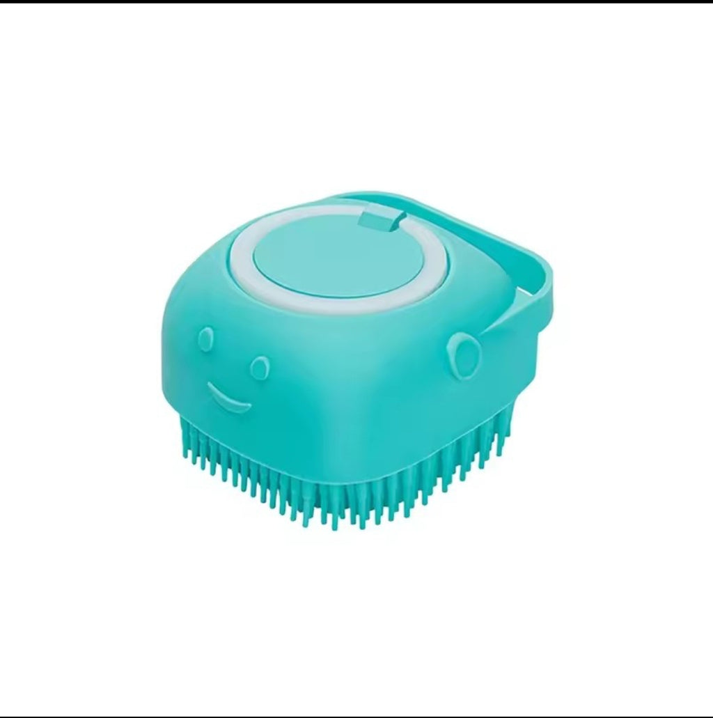 Brosse de bain massante et distributeur de shampoing